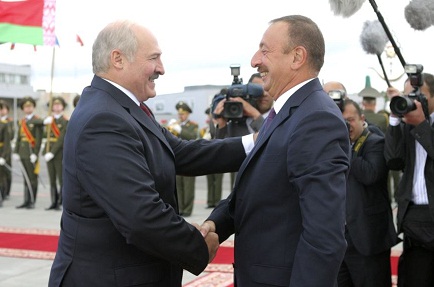  Lukaşenko Bakıdadır